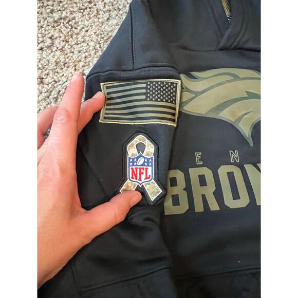 Youth Denver Bronco's Nike 2020 Salute to Service Performance Hoodie, Small - Picture 3 of 9